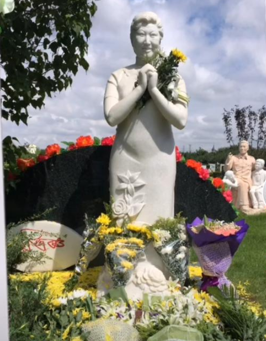 2005年高秀敏去世葬礼上没流一滴眼泪的女儿如今怎样