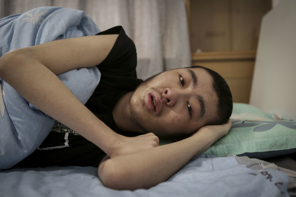 福建17岁少年患重症生父照看20天后走人男孩我不怪他