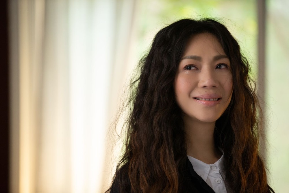 心灵系歌后万芳暖唱新歌《阿峰今天没有来》,6月12日即将解"峰"泪点