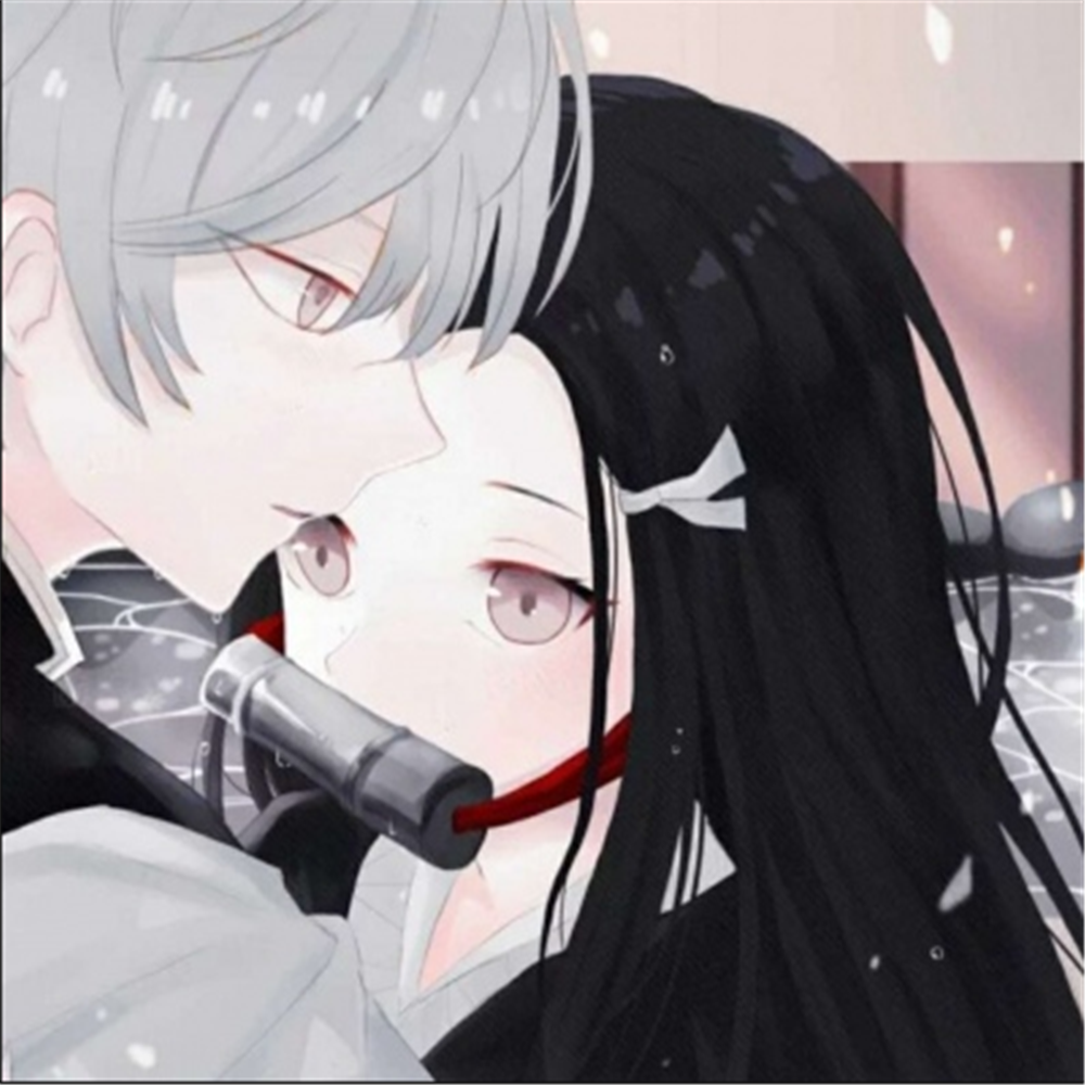 ins·隐蔽·动漫情头,一左一右甜蜜恩爱,低调恋爱无人发现_腾讯新闻