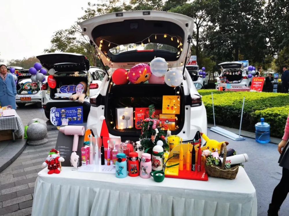 亮出你的车尾箱 一起摆摊做老板_腾讯新闻