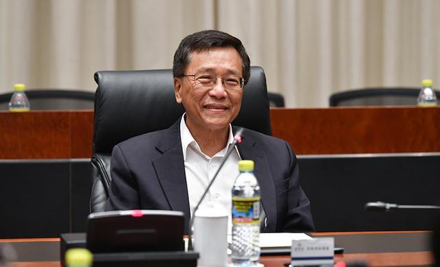 自己出门坐地铁,却为厦大捐赠一栋楼|林国泰|厦门大学|云顶集团