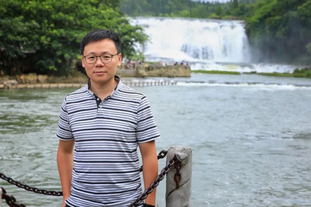 凤凰周刊主编周宇从传统杂志到微信百万大号转型成功的秘诀是什么