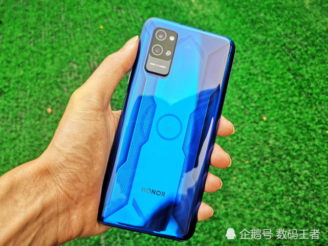 荣耀play4pro体验又双叒叕一款两千元档真香5g旗舰