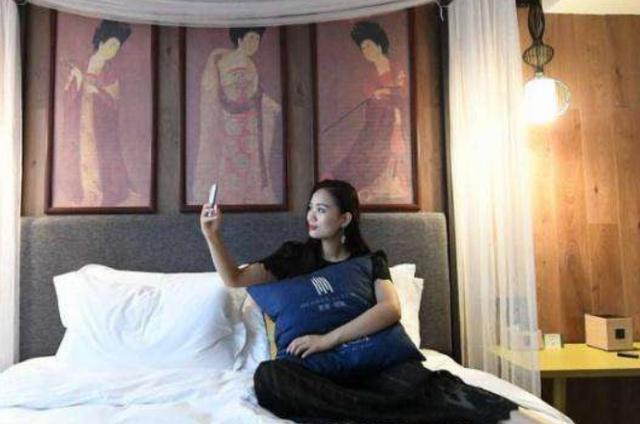 为何酒店试睡员大多为年轻貌美女性?她们的工作内容究竟是什么呢