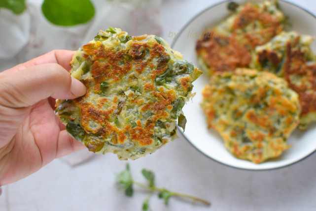 蟹姐用这菜做早餐饼 上桌迅速光盘 比包子抢手多了 饼子 蟹姐 马齿苋 糊塌子 酵母 早餐饼