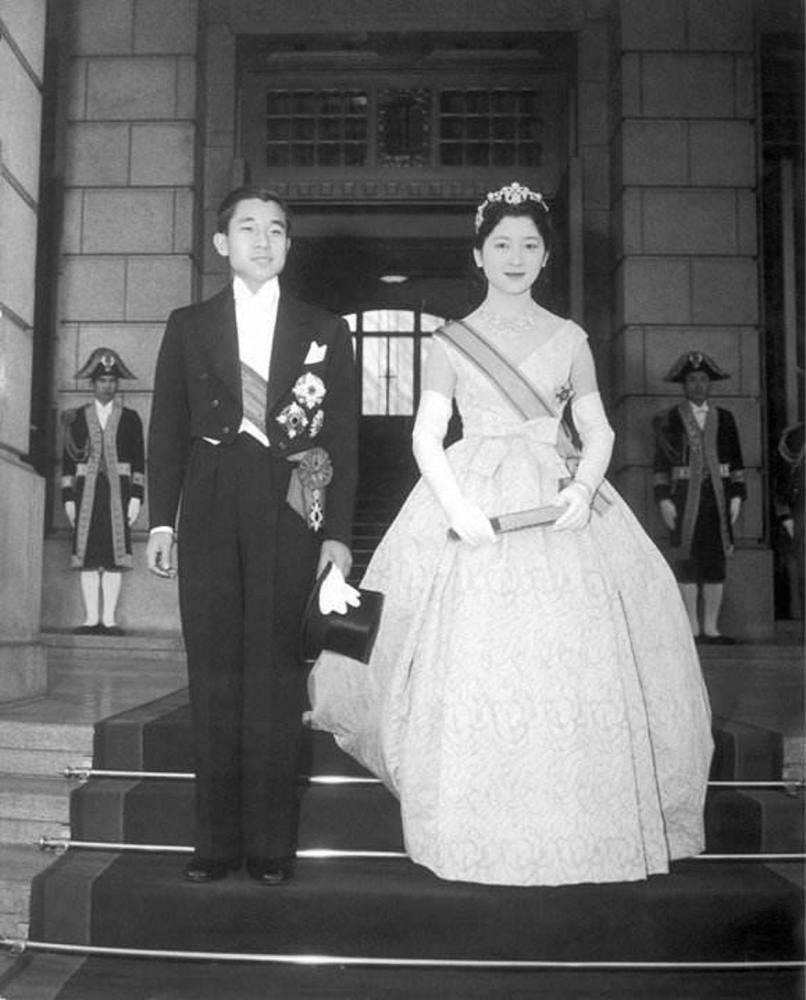 扒扒日本皇室的那些珠宝，为什么没有欧洲皇冠这么惊艳