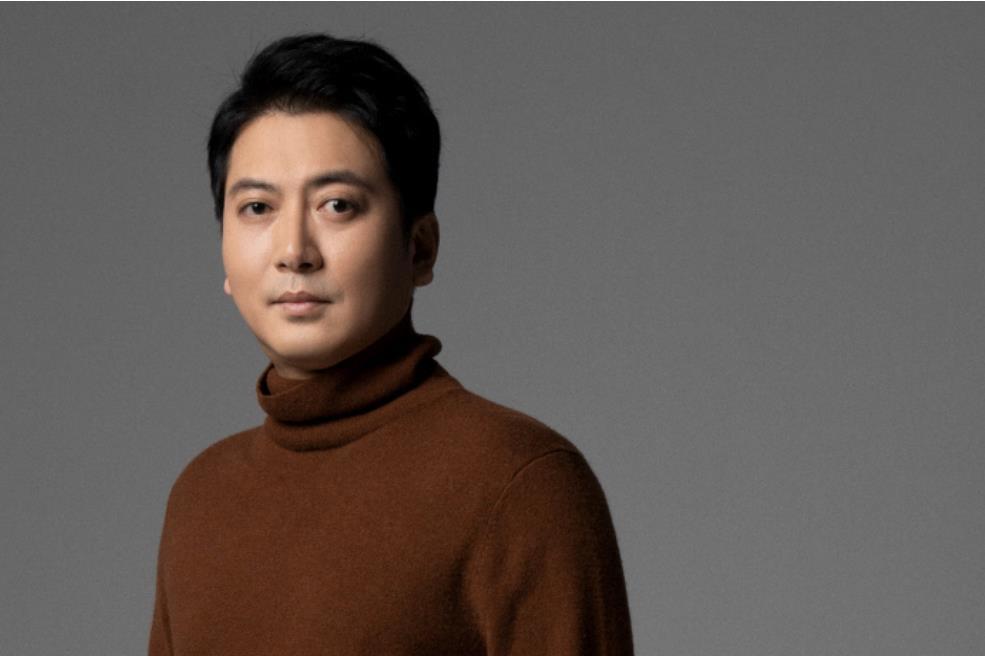 26岁出道46岁拿到最佳新人奖朴明勋活成了一部励志剧