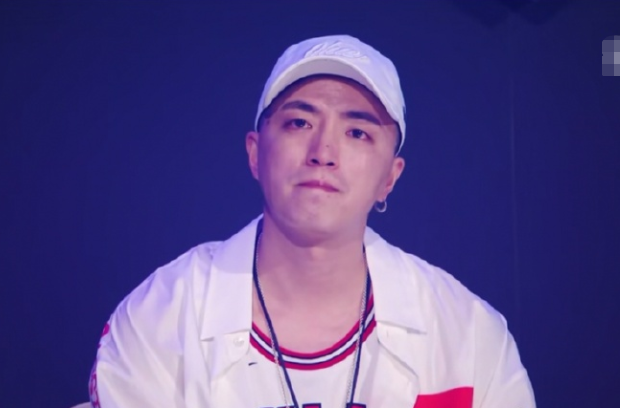 青春有你2才结束不久jonyj就清空微博粉丝都慌了