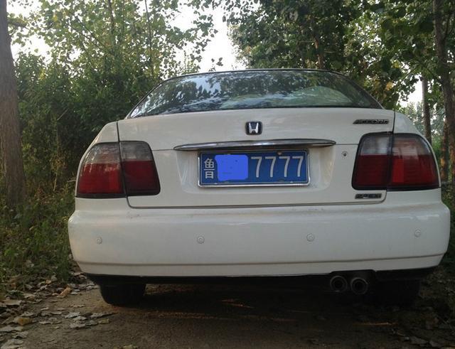 2千元收藏1996款本田雅阁cd5,闲置村舍大院之中,藏主是位机械师
