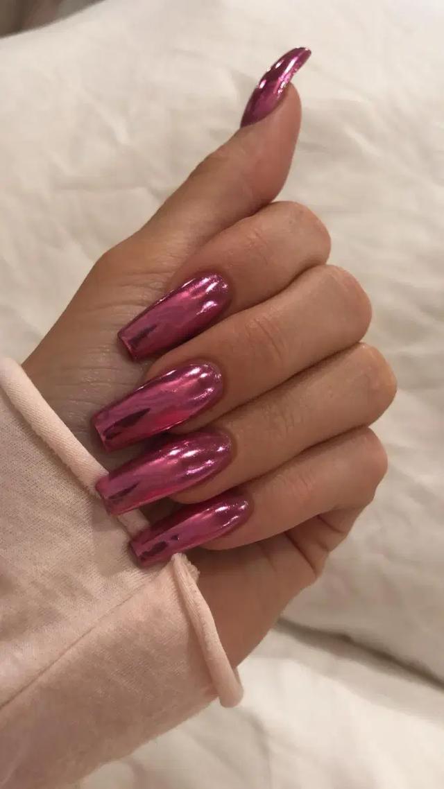 金·卡戴珊为美花钱真大方!每月花百万做保养,做次头发就要13万