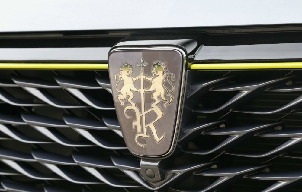 采用参数化设计 全新狮标,荣威rx5 plus上市 售10.38万起