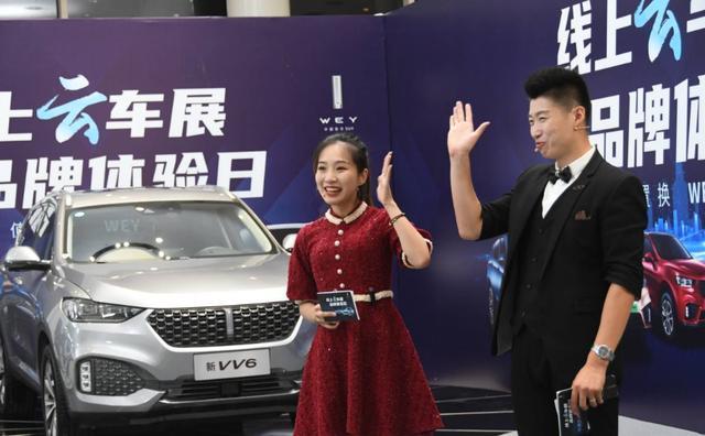 看过直播后,又有网友发言了:直播敢请晓北坐镇,wey品牌对自家的产品是