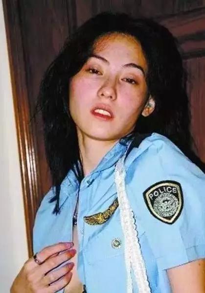 与陈冠希负面照片曝光后 张柏芝怒斥 边看照片边骂我 有趣吗 腾讯新闻