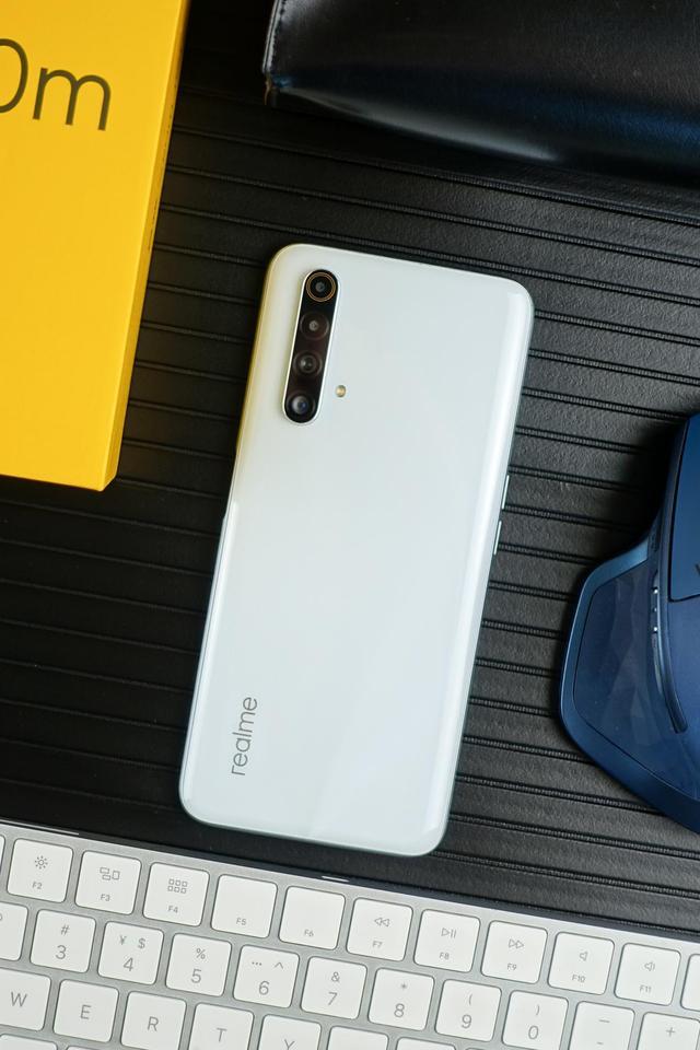 说成是5g全民手机过分么?realme 真我x50m上手体验