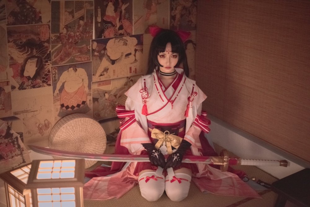 魔都睡神cos精选姬式发配上眉间一点红这样的魅力无人能挡