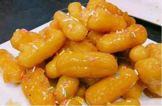 一望无垠的内蒙古大草原,除了牛肉好吃之外,这豆包也不普通