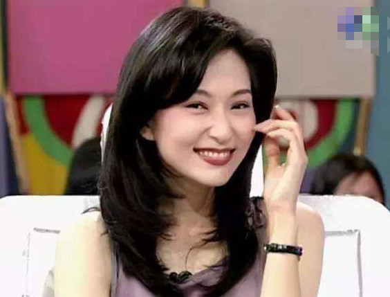 出道28年零绯闻,被称为"苦情皇后",至今只谈过一场恋爱!