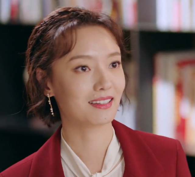 大家好,我是秋天不穿秋裤,人丑也要风度的小编明月