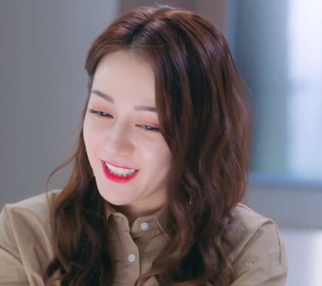 大家好,我是秋天不穿秋裤,人丑也要风度的小编明月