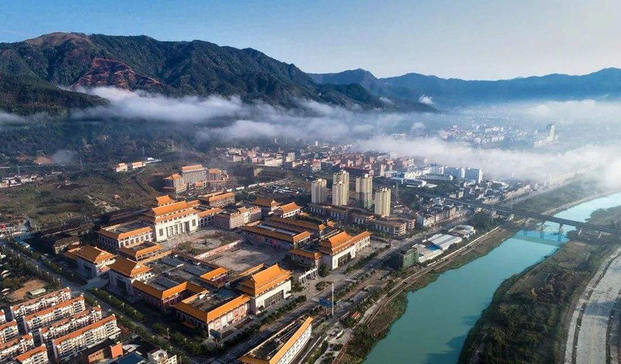 人口强镇_河南信阳第一大镇,人口超10万,高铁过境,跻身全国千强镇(2)