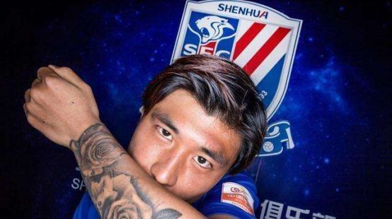 柏佳骏主力难保?申花左后卫位置或迎新面孔上位,表现已得认可