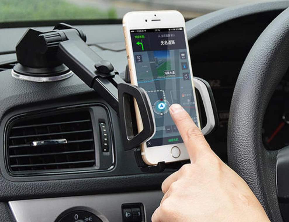 开车使用导航也要被扣分罚款?等等 这怕是有点误会