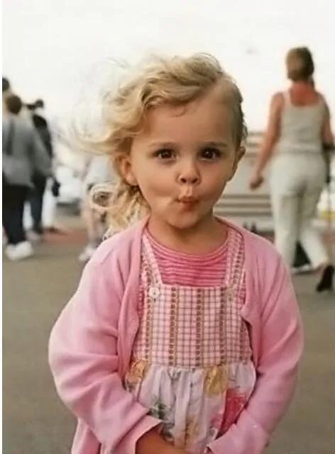 打稀烂的人德鲁·巴里摩尔:童星出身的就是不一样碧昂斯,那时候谁