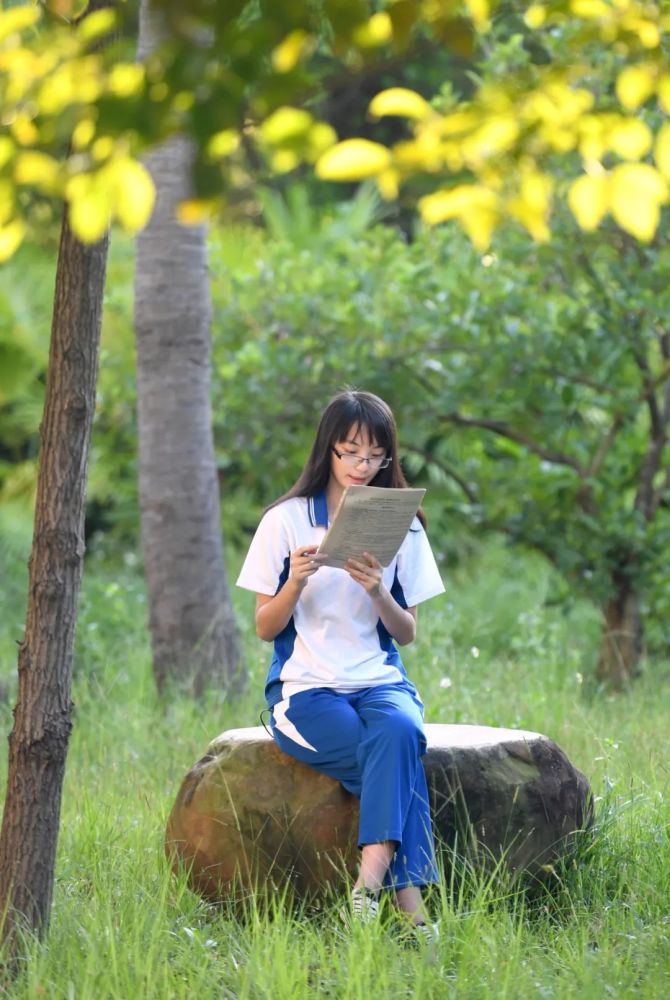 西南政法""我要上北大""我要上中大"这是同学们亲笔写下的壮志豪言一