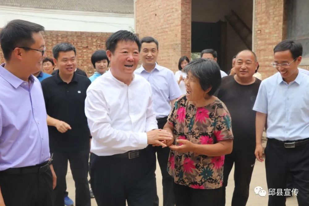 一天走遍14条路段29个村邱县向三边人居环境整治强势进攻