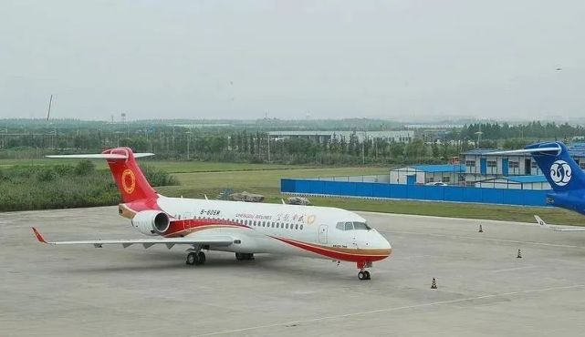 國產arj21飛機交付提速,首次一天交付3架