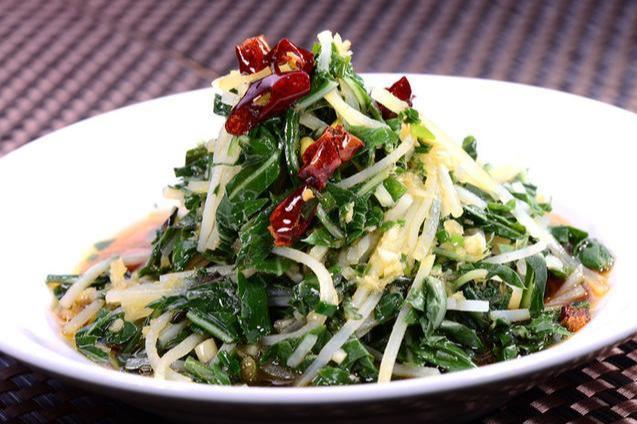 路边随处可见的苦苣菜,农民当成野草锄掉,却不知是绝味野菜