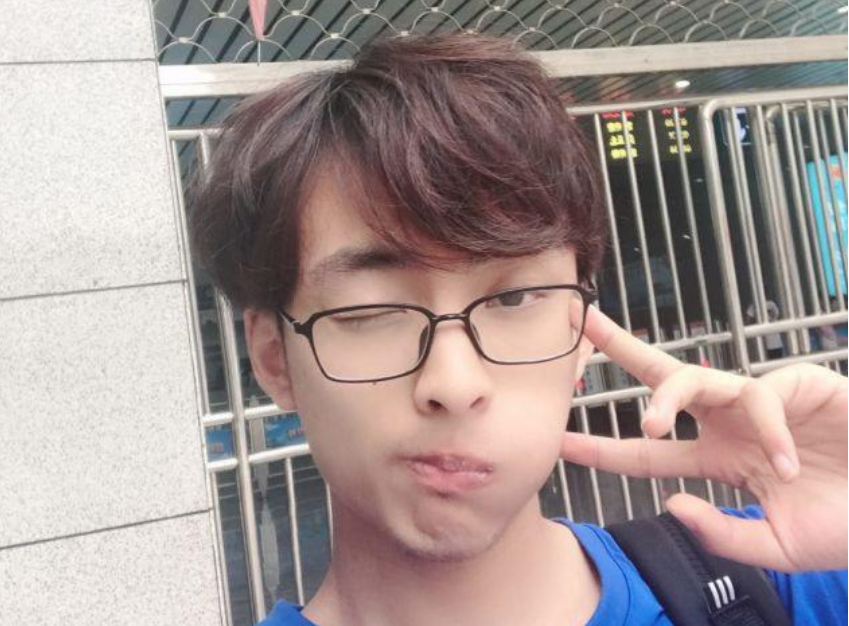 德华单挑打赢赖神后十分的膨胀结果被飞牛盯上了上演qg最强边路对决