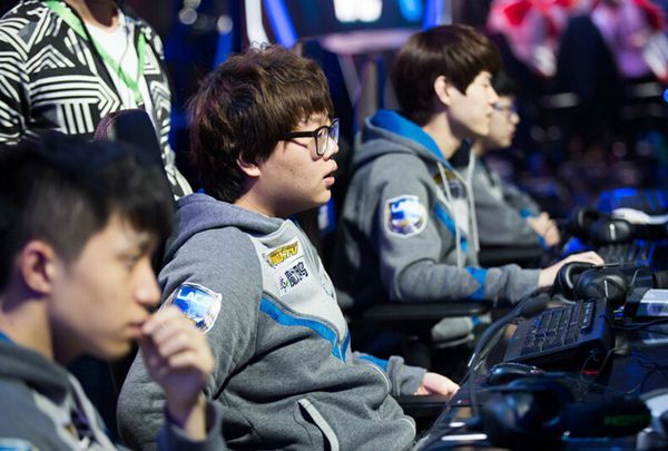 后发福,第一眼真没认出来|pawn|英雄联盟|职业选手|edg战队|faker|msi