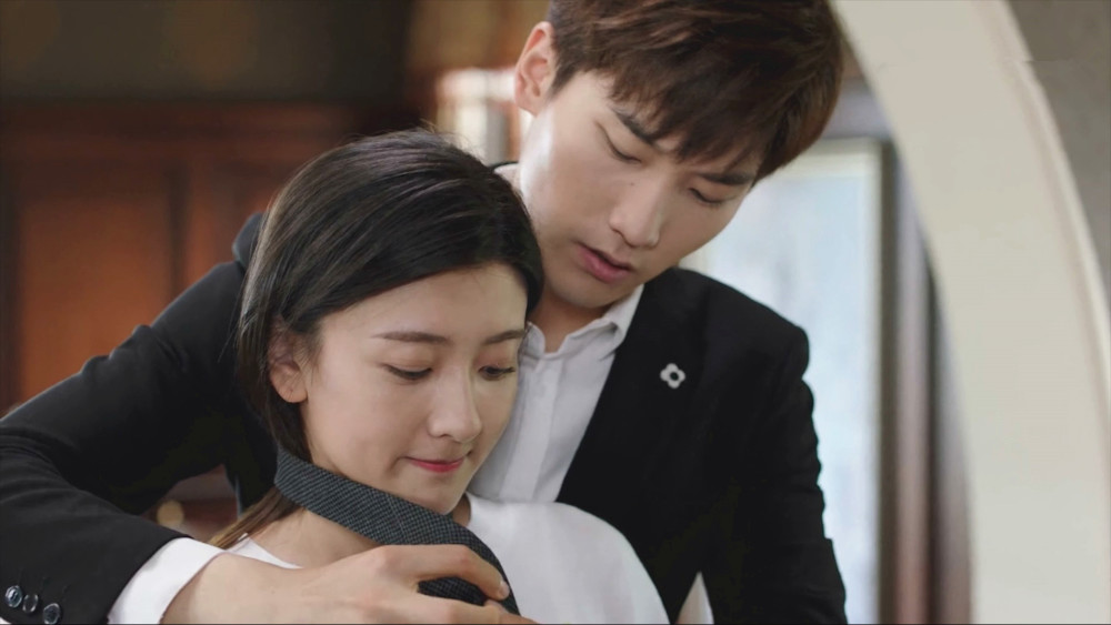 三年后陈嘉欣跟王析翊相见一句我不恨你了王析翊顿时心痛不已