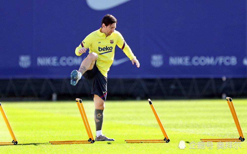 梅西训练复制超神进球美妙彩虹吊射破门西媒狂赞过于荒谬