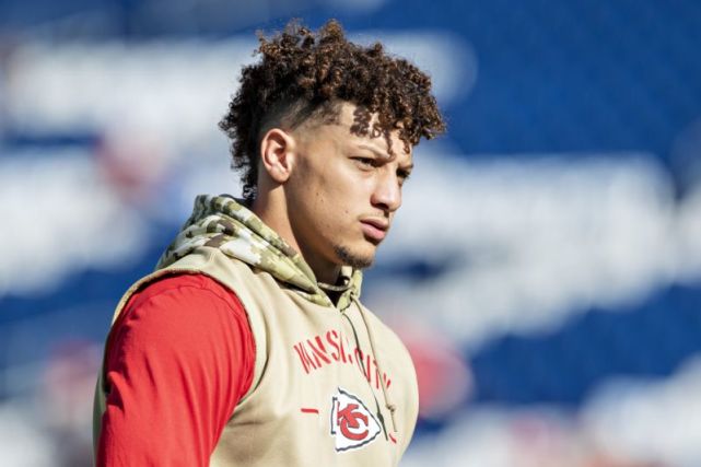 逼古德尔表态只是第一步nfl新赛季马霍姆斯或加入跪国歌阵营