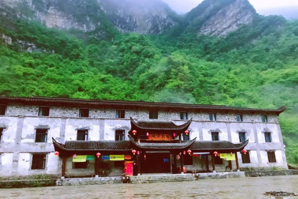 峡谷秘境,又见一村,山里的山——鹿院坪_腾讯新闻