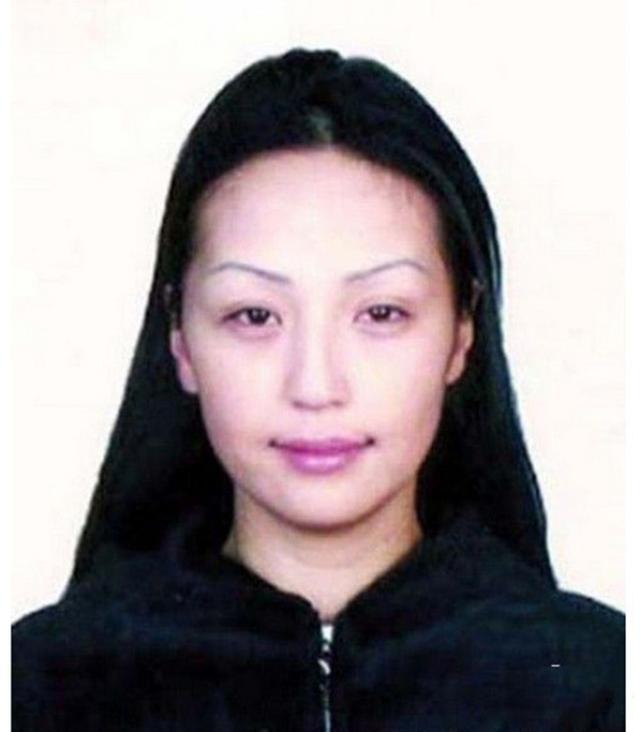 (阿丹杜雅旧照)根据报案人提供的线索,警方得知,失踪者名叫沙里布61