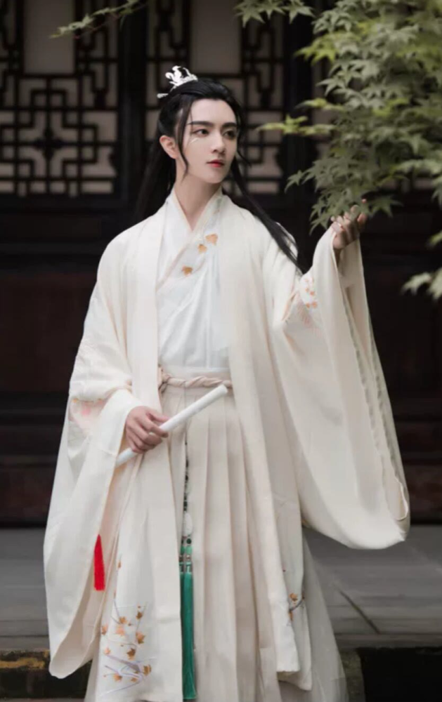 本以为女孩穿汉服已然绝美,看到男孩子穿后:翩翩少年郎爱了吗?