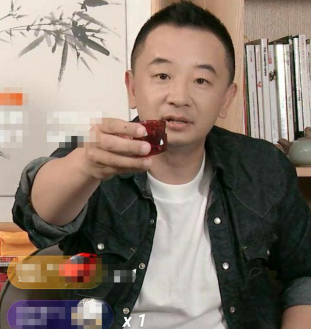 黄海波转行做直播镜头中发福明显一脸憨厚透露近况带娃又带货