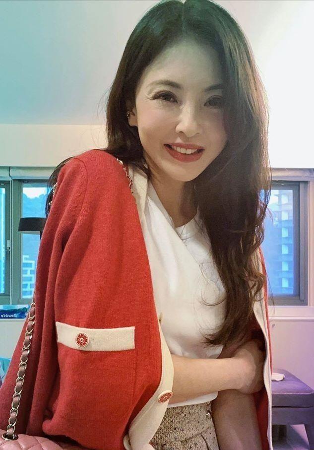 31岁女星被富豪老公训斥被指责花钱如流水爱名牌不爱小孩