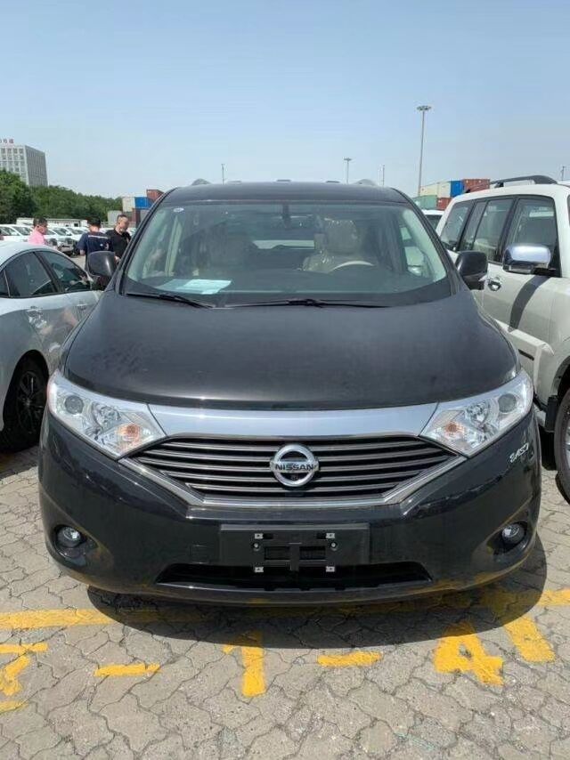 首台2021款日产贵士亮相!预售38万,空间看齐塞纳,标配6缸动力