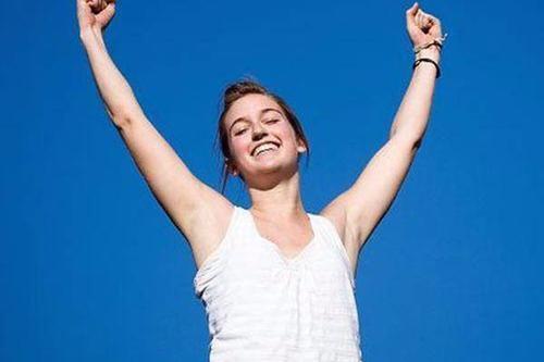 腋臭|有狐臭怎么处理？后天产生的狐臭怎么能根除？