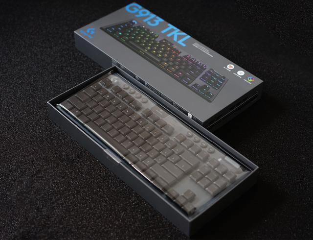 游戏玩家利器罗技g913无线rgb机械游戏键盘上手测评