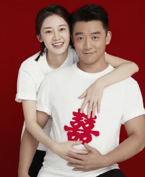 郑恺苗苗又秀恩爱了!呼喊"老公""老婆",郑恺的话引人遐想