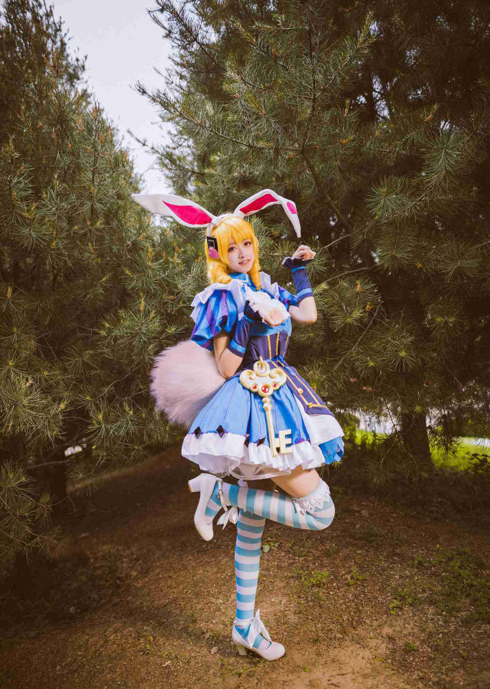 王者cos:小姐姐cosplay妲己,这小姐姐的颜值太高了!