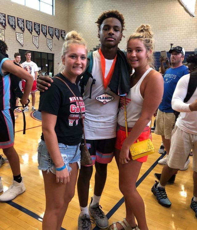 詹姆斯之子布朗尼篮球天赋被严重高估众人捧得越高未来摔得越惨