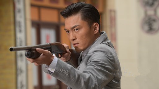 其实真正让杨明开始担正的要属《收规华》了,这部剧中的两个男性角色