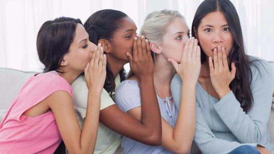 26岁姑娘委屈拉黑闺蜜,只因对方评论自己不顾家,议论别人要谨慎